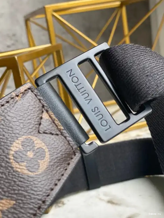 S LOCK BAG LOUIS SLING VUITTON 0702